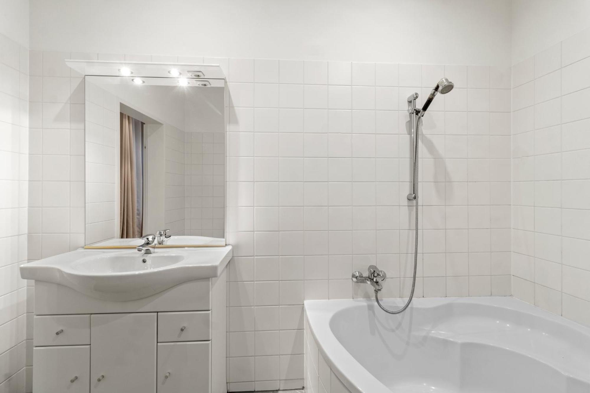 Chic 1Br Apartment - Directly Near Schoenbrunn فيينا المظهر الخارجي الصورة